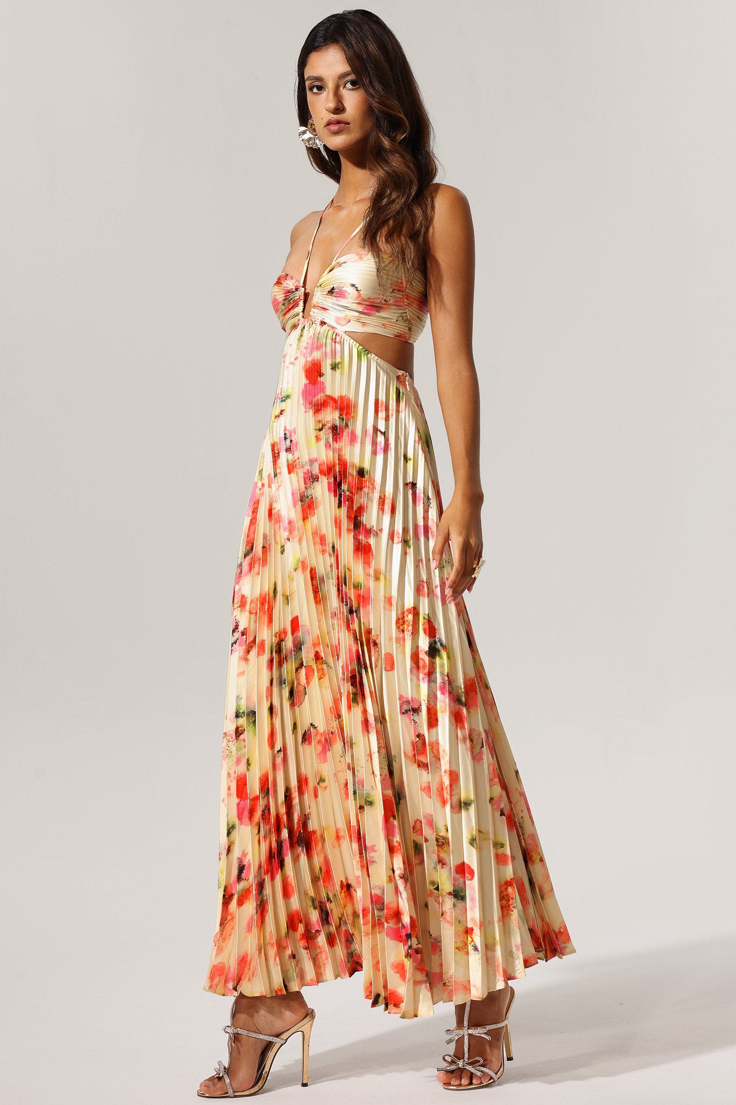 Huresa Halter Sleeveless V-Neck Hollow Out Maxi Dress - Image 5
